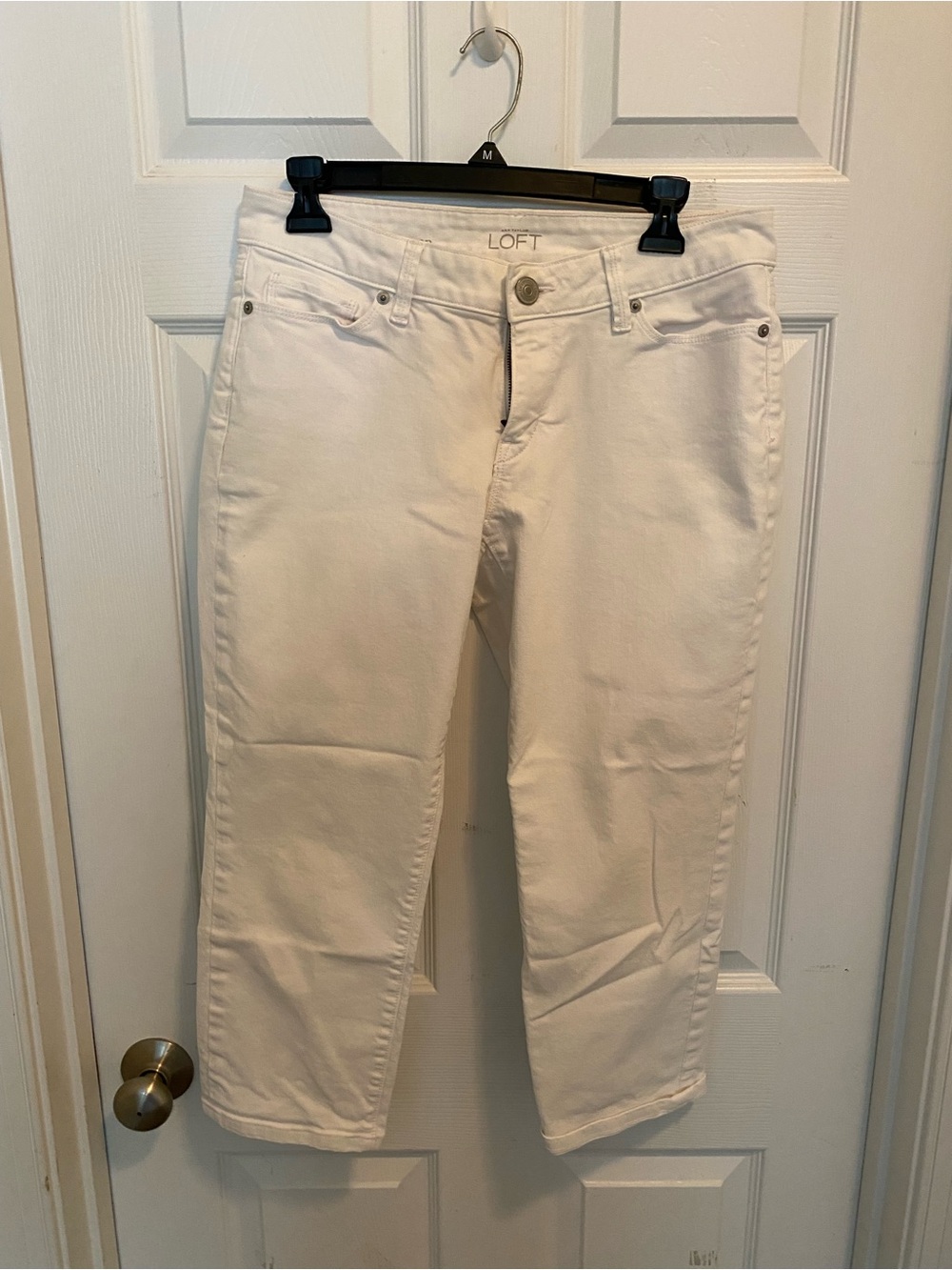 LOFT White Curvy Cropped Straight Jeans